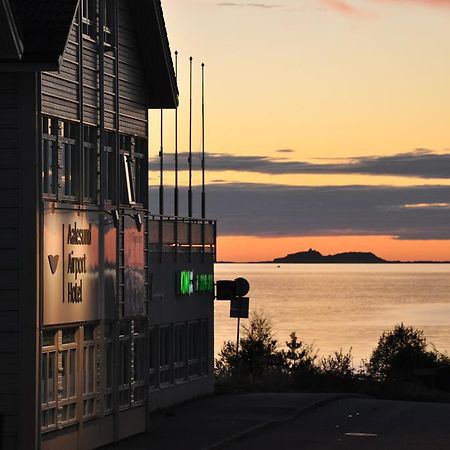 Aalesund Airport Hotel Ytterland Exterior foto